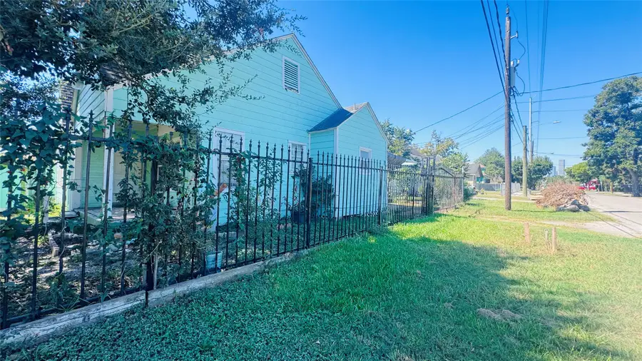 100 Stiles Street, Houston, TX 77011 - #3