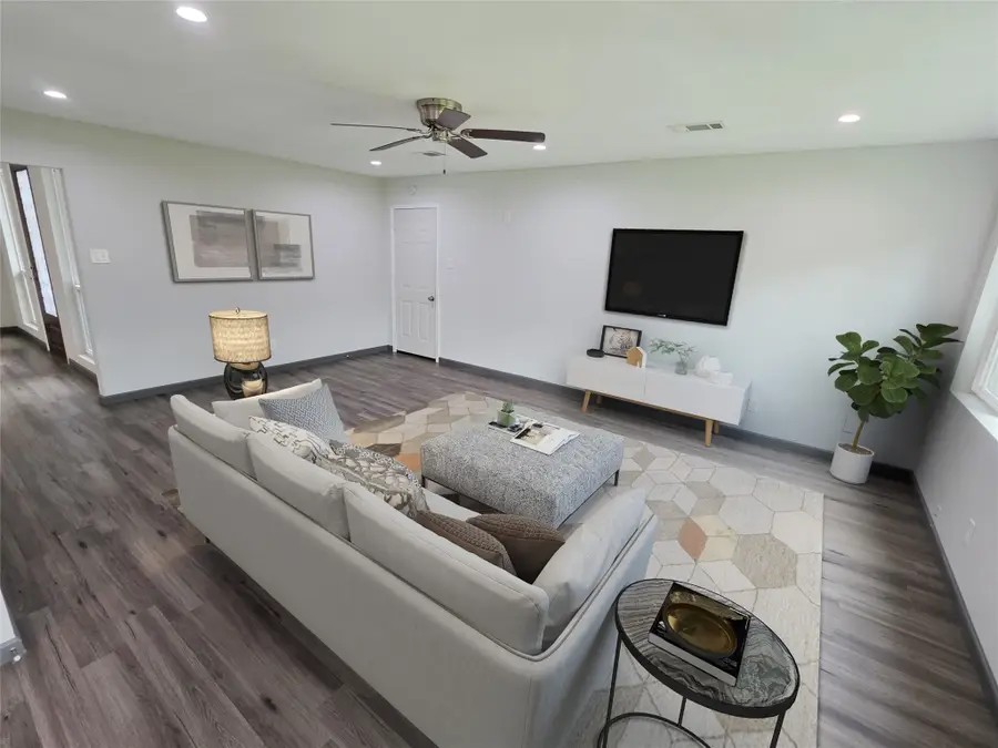 910 Royal Oak Drive, Dickinson, TX 77539 - #3