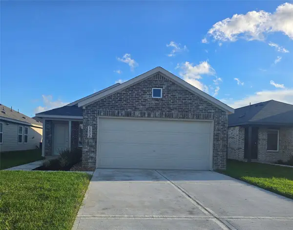 12002 Noble Wood Village Drive, Magnolia, TX 77354