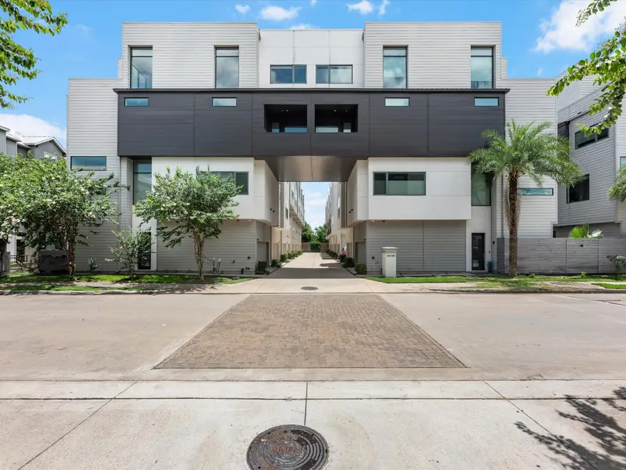 5871 E Post Oak Lane, Houston, TX 77055 - #3