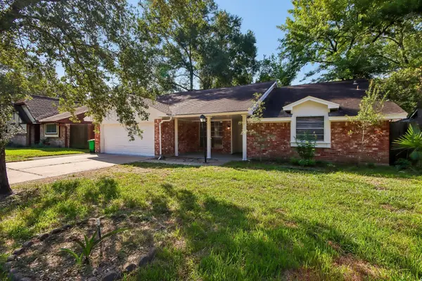 2034 Lake Creek Drive, Kingwood, TX 77339