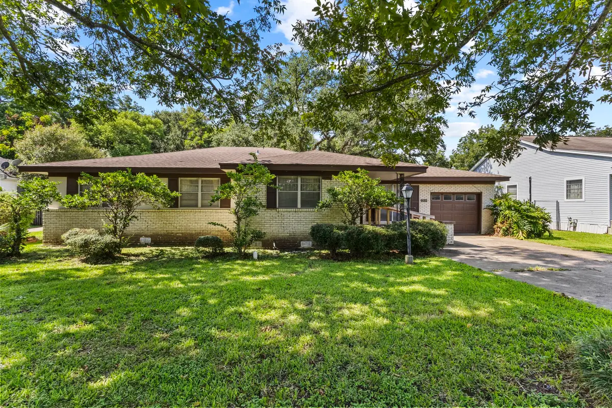 5111 32nd Street, Groves, TX 77619 - #1