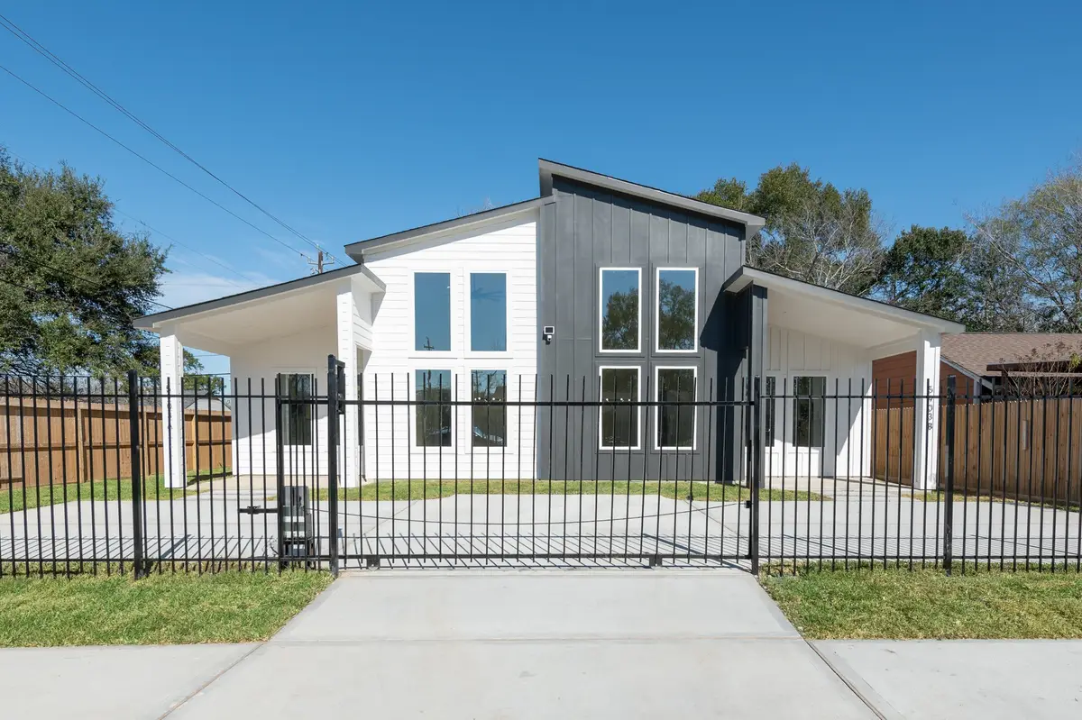 5903 Doolittle Blvd, Houston, TX 77033 - Image #1