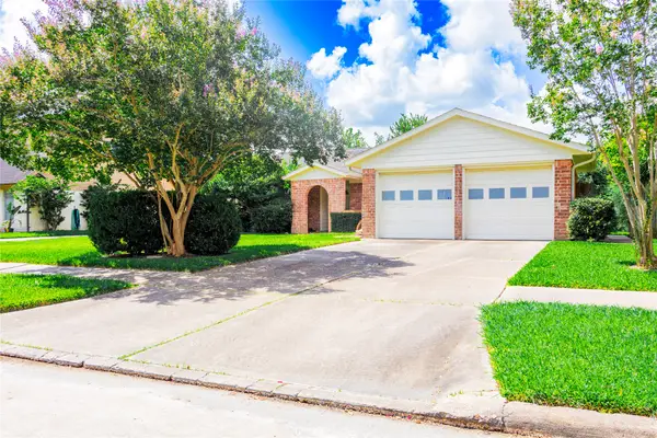 12231 Meadowdale Drive, Stafford, TX 77477