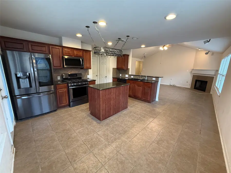 9410 Castlegap Drive, Spring, TX 77379 - Image #2