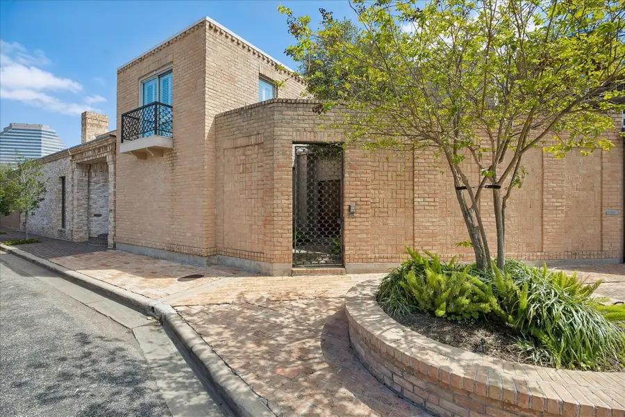 5000 Longmont Drive #14, Houston, TX 77056 - #2