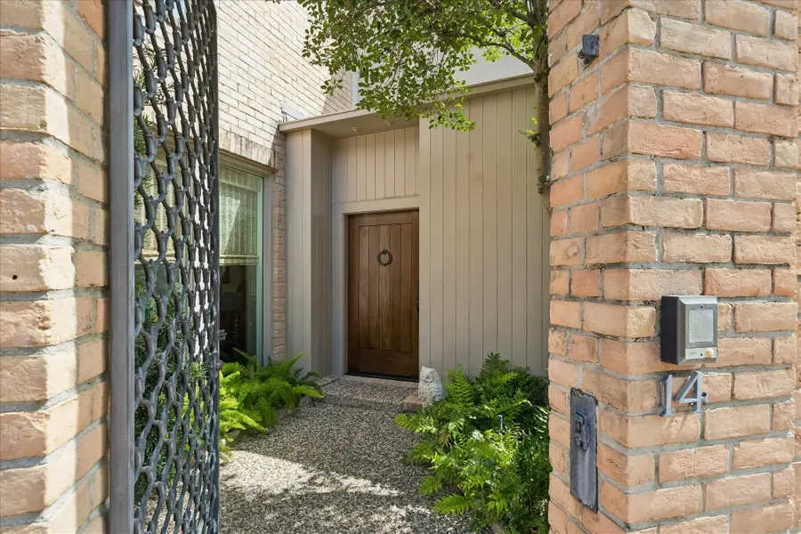 5000 Longmont Drive #14, Houston, TX 77056 - #3