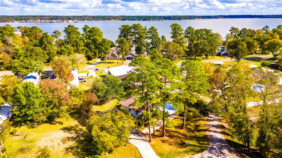 217 Brown Ave, Onalaska, TX 77360 - Image #2