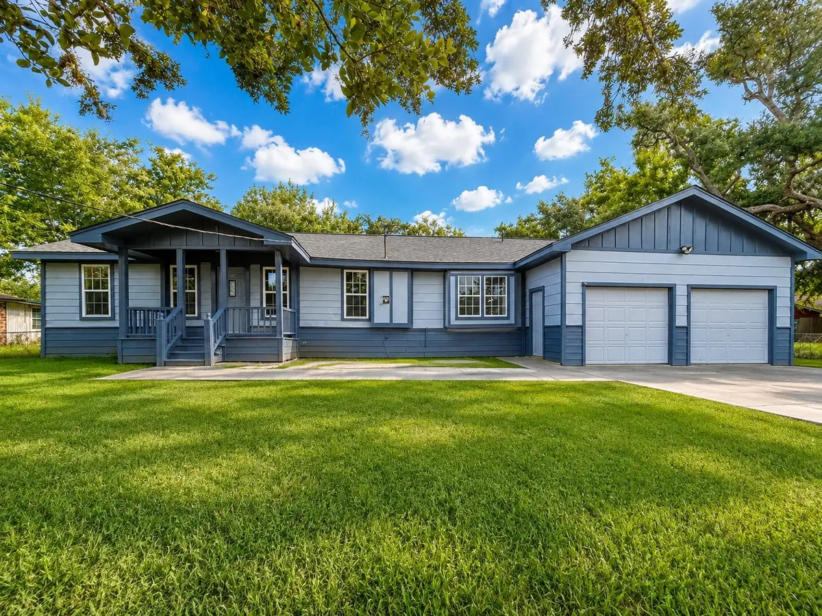 316 Riley Road, Clute, TX 77531 - #1