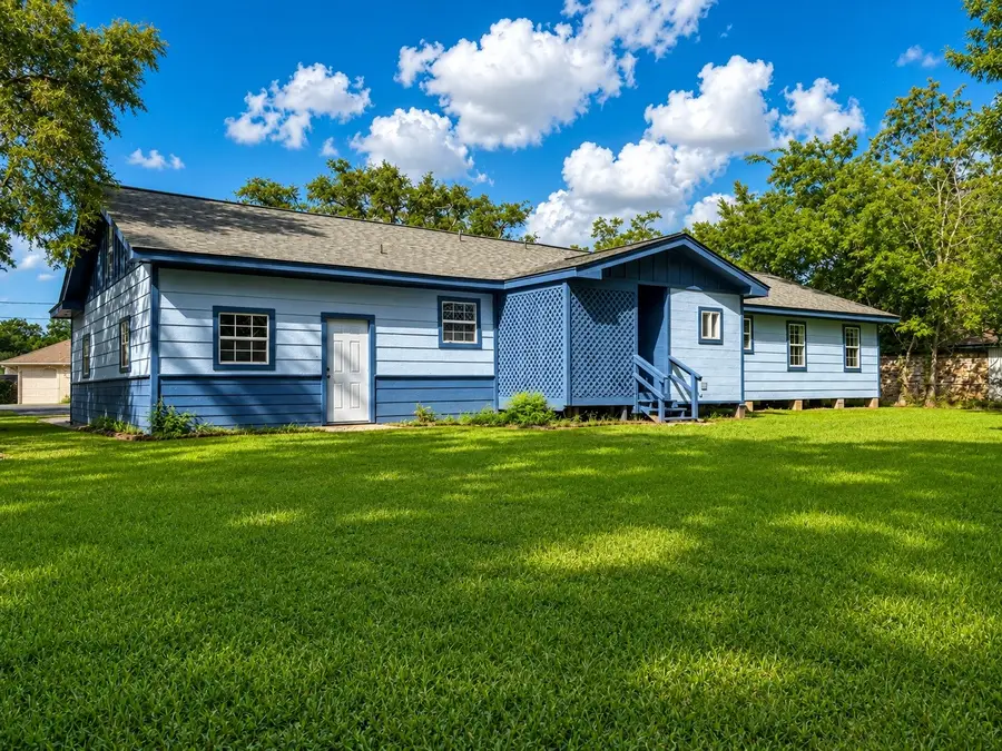 316 Riley Road, Clute, TX 77531 - #3