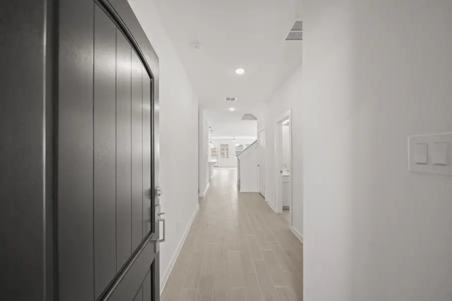 8430 Bay Oaks Drive, Baytown, TX 77523 - Image #2