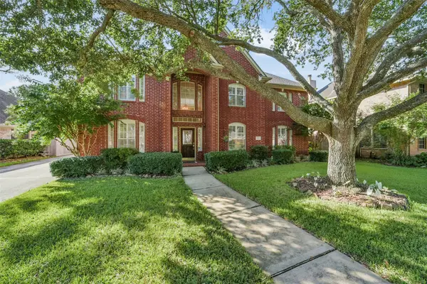 3710 Pine Tree Drive, Pearland, TX 77581