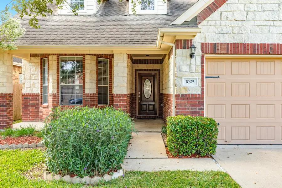 1025 Luke Drive, Alvin, TX 77511 - #2