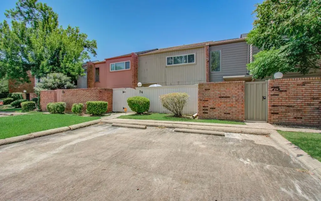 74 Cayenne Common, Lake Jackson, TX 77566 - #1