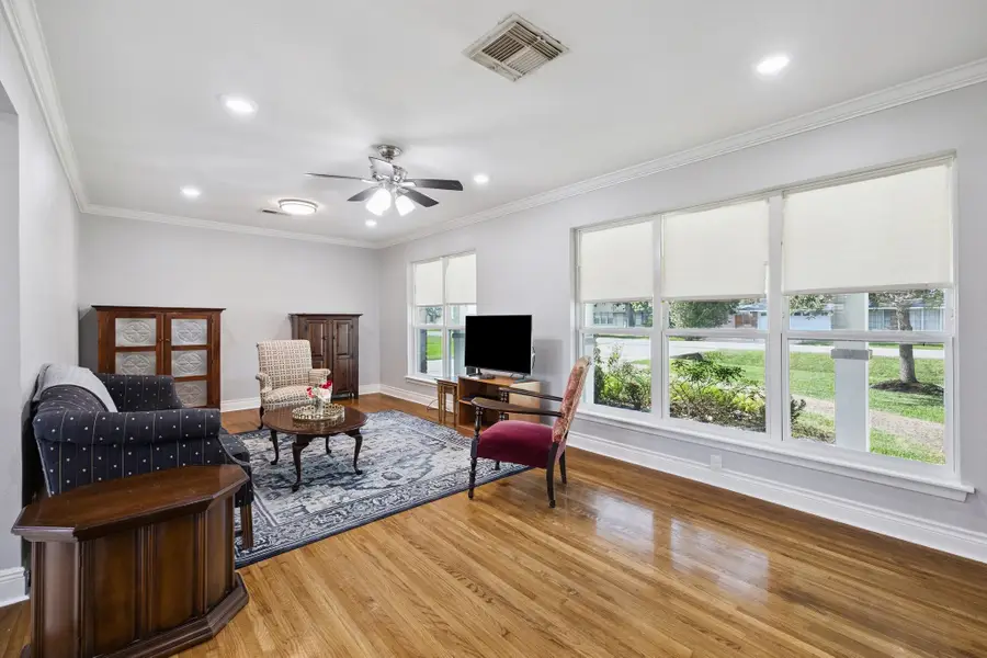 8911 Blankenship Drive, Houston, TX 77080 - Image #2