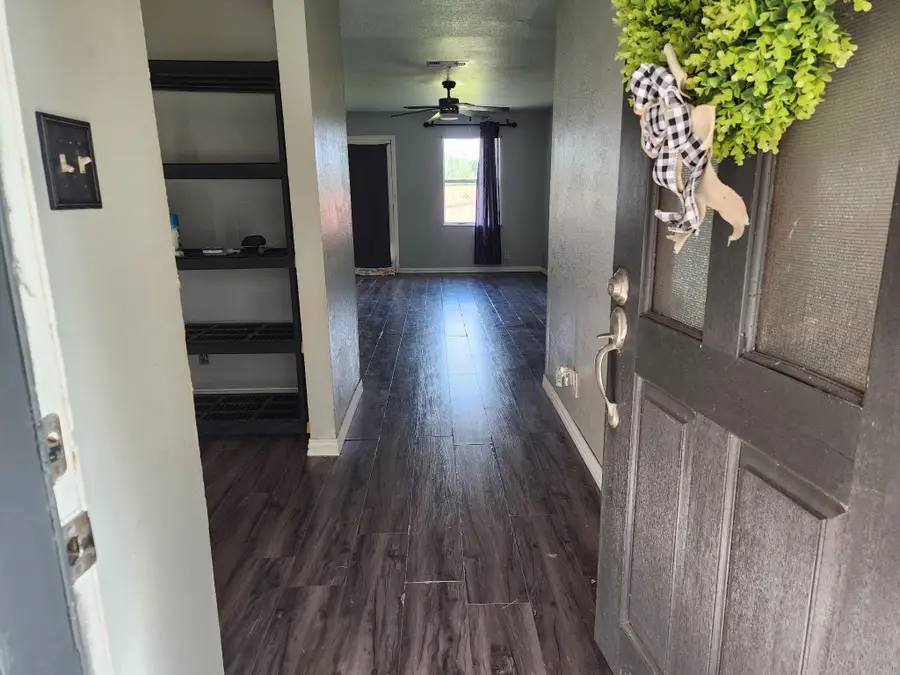 129 Mulberry Street, Lake Jackson, TX 77566 - #2