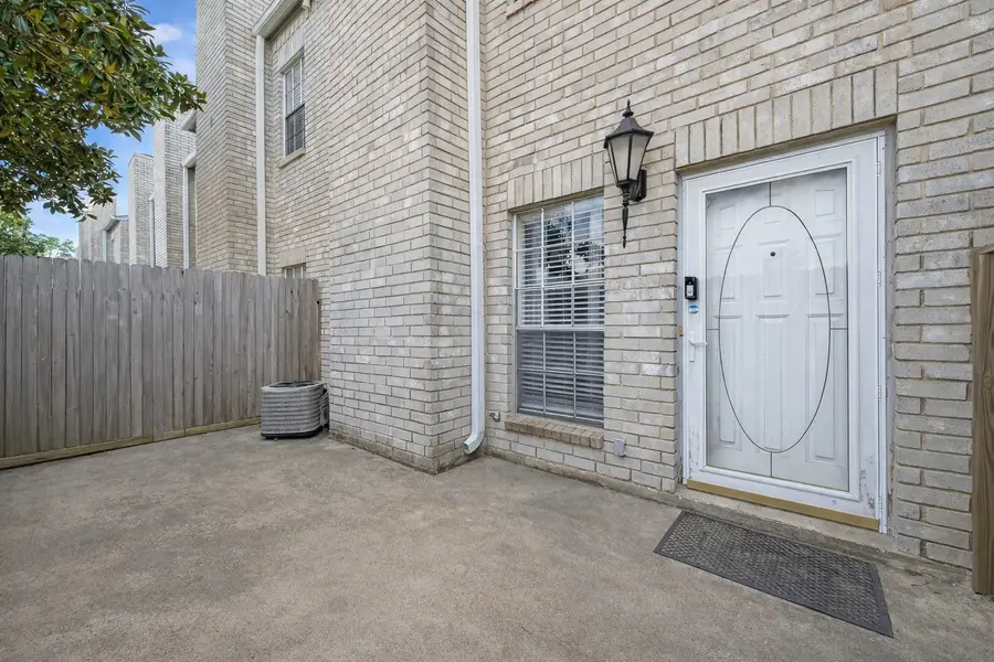 17461 Red Oak Drive #7461, Houston, TX 77090 - Image #2