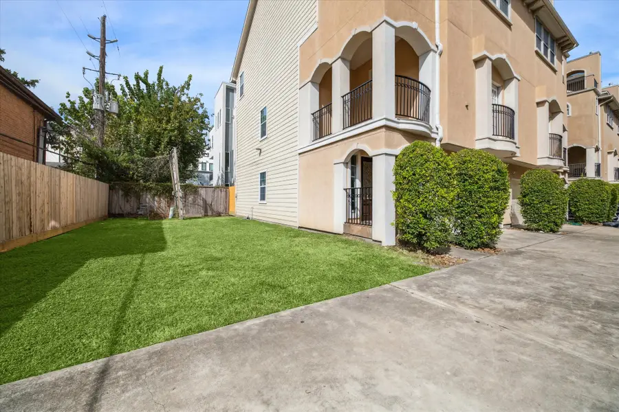 5629 Dolores Place Lane #B, Houston, TX 77057 - Image #2