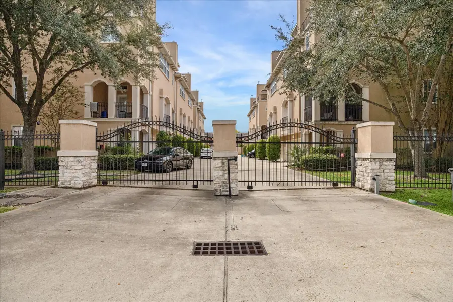 5629 Dolores Place Lane #B, Houston, TX 77057 - Image #3