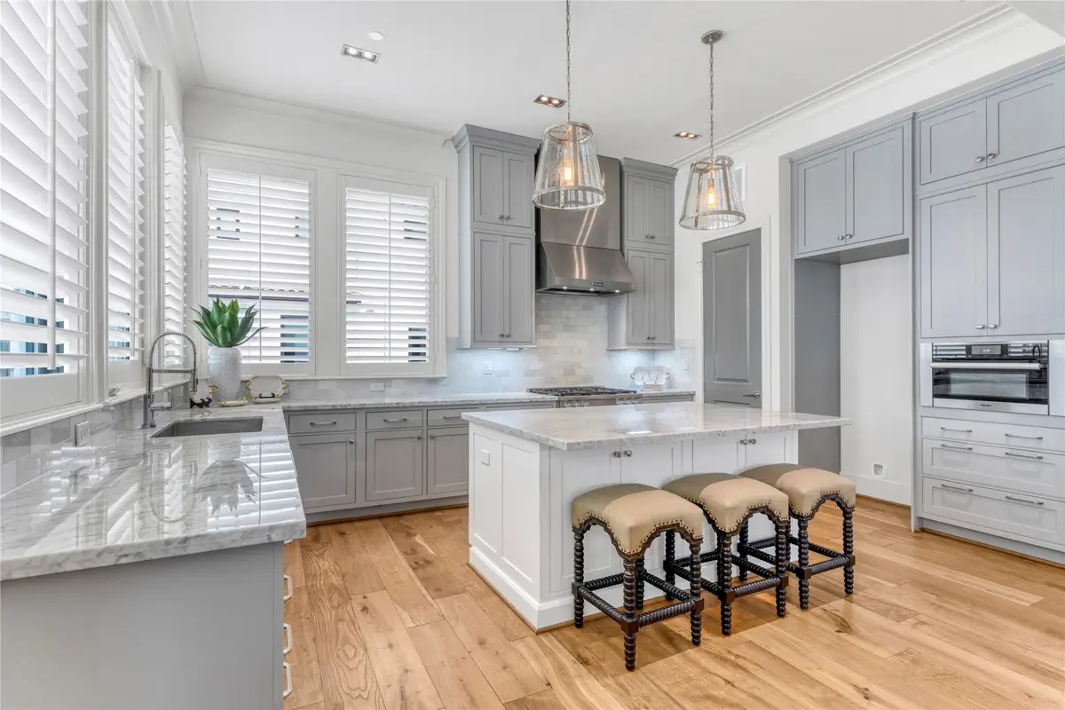 5219 Calle Cordoba Place, Houston, TX 77007 - Image #1