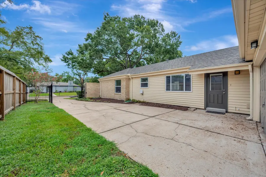 15414 Pleasant Valley Road, Houston, TX 77062 - #2