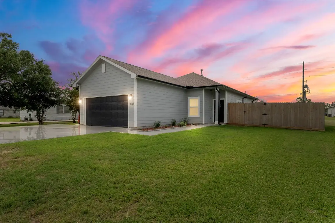 1302 Trinity Street, Anahuac, TX 77514 - #1