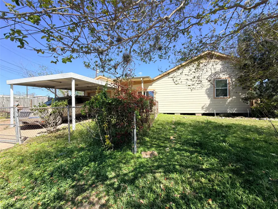 7703 Eden Street, Houston, TX 77012 - #2