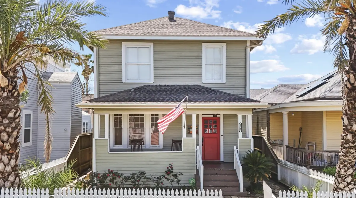 2917 Avenue Q, Galveston, TX 77550 - #1