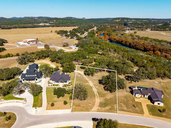 817 Bingham Lane, Canyon Lake, TX 78132