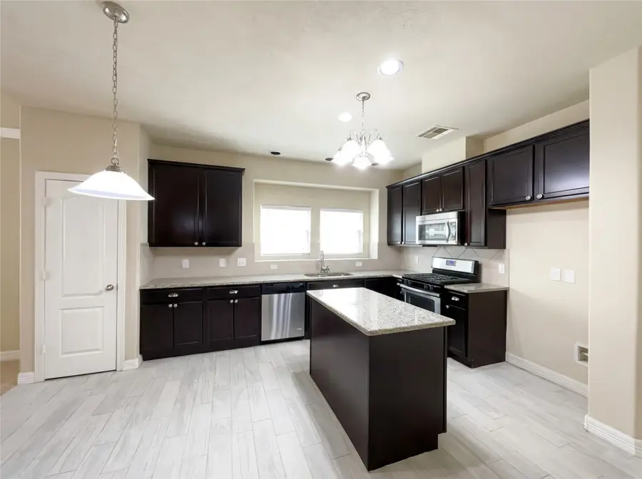 2122 Mateo Park Drive, Houston, TX 77047 - #2