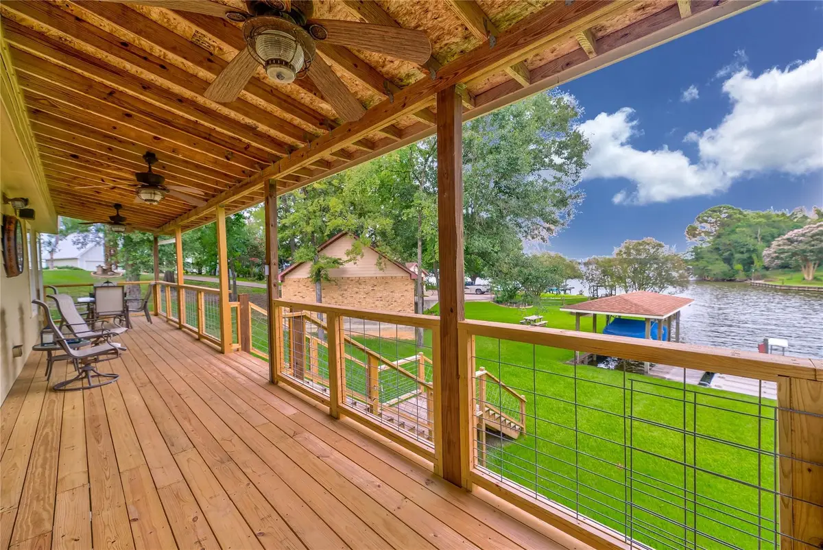 220 Harbor Drive, Onalaska, TX 77360 - Image #1