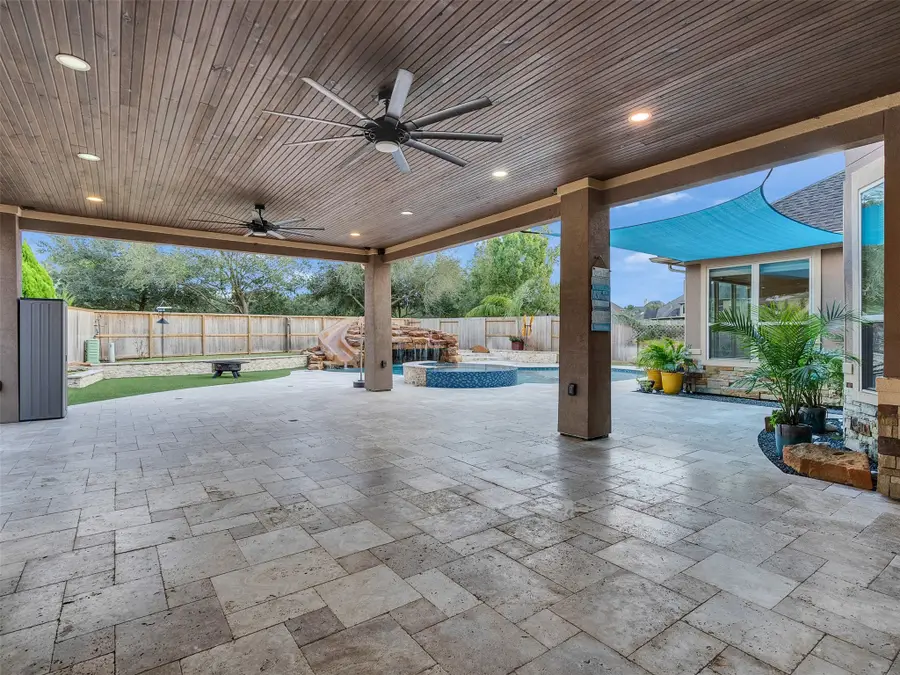 120 Bandera Creek Lane, Friendswood, TX 77546 - Image #2