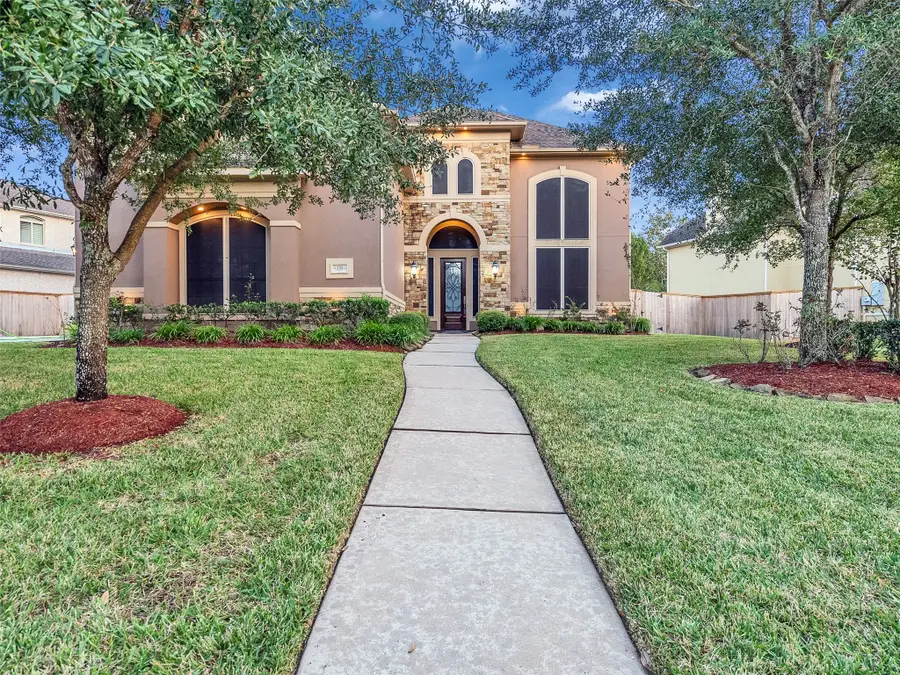 120 Bandera Creek Lane, Friendswood, TX 77546 - Image #3