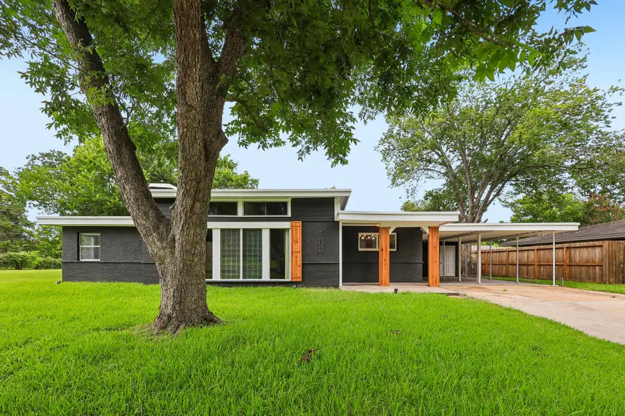 159 Oak Drive, Lake Jackson, TX 77566 - #2