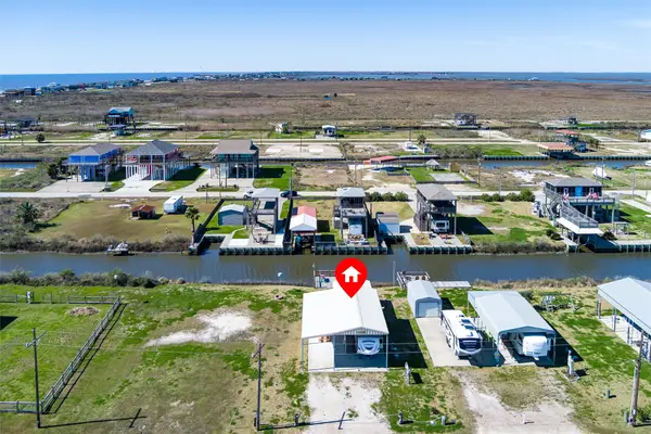 1109 Paisley Street, Gilchrist, TX 77617