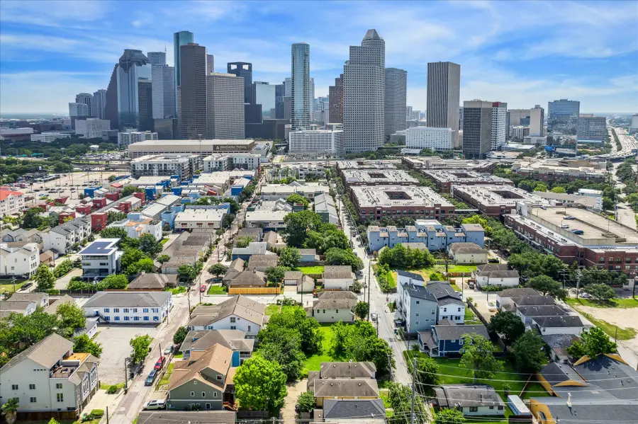 1106 Ruthven Street, Houston, TX 77019 - Image #2