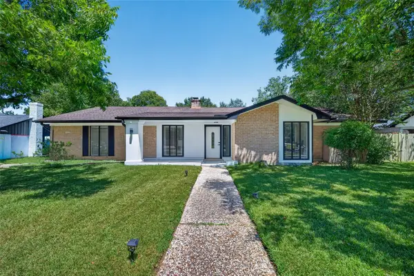 104 Burgundy Lane, League City, TX 77573