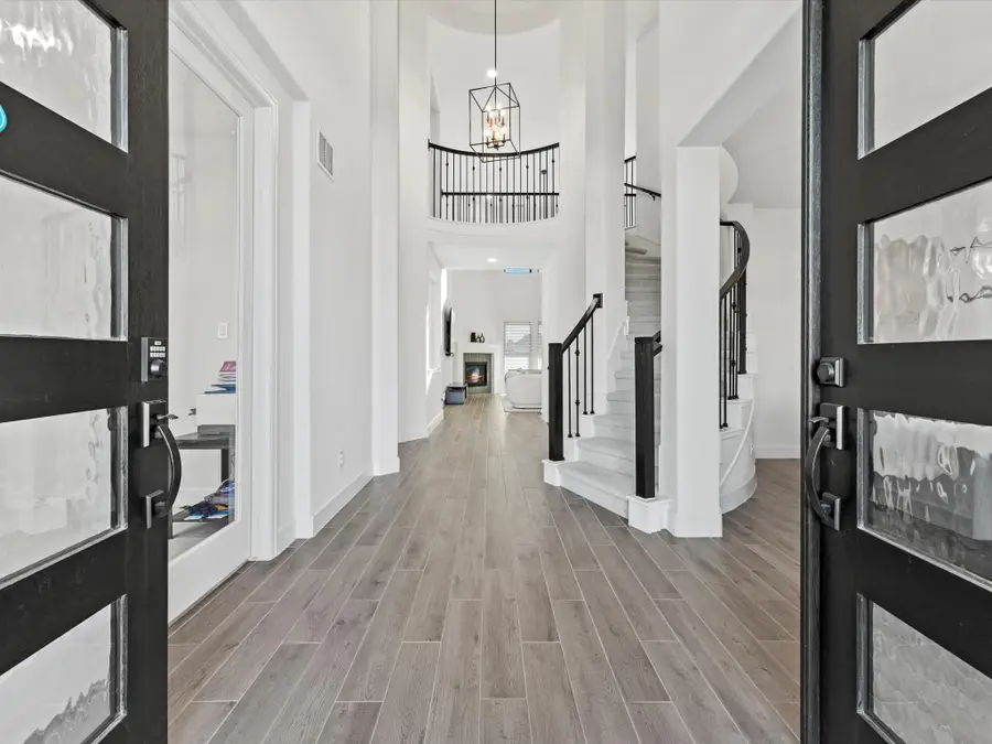 30703 Chamomile Bend, Fulshear, TX 77423 - Image #3