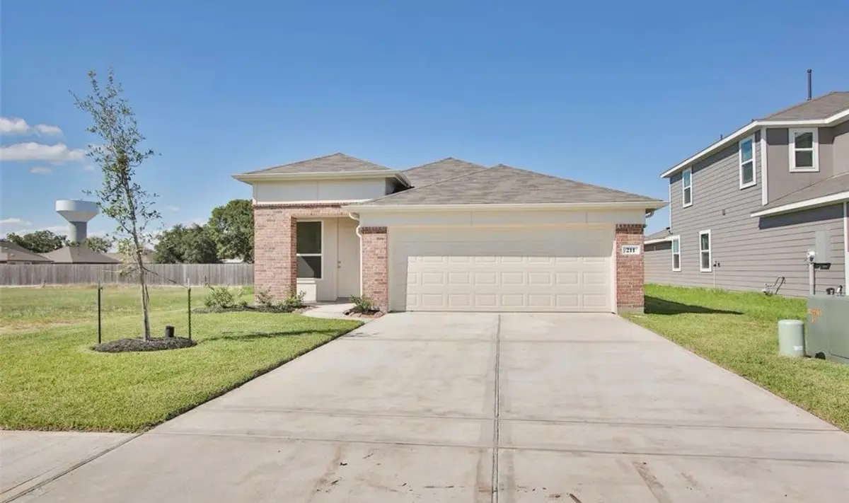 211 Lisa Marie Drive, Angleton, TX 77515 - #1