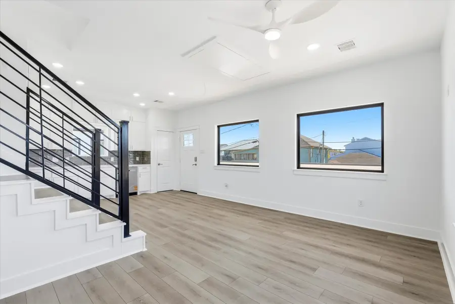 230 S Y Street, La Porte, TX 77571 - Image #3