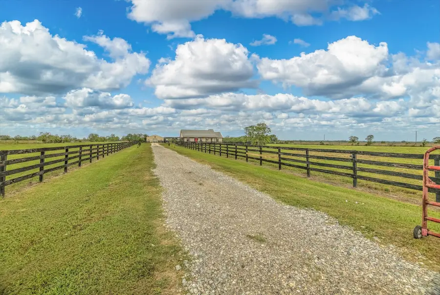 1755 Mcbride Devillier Loop, Winnie, TX 77665 - #2