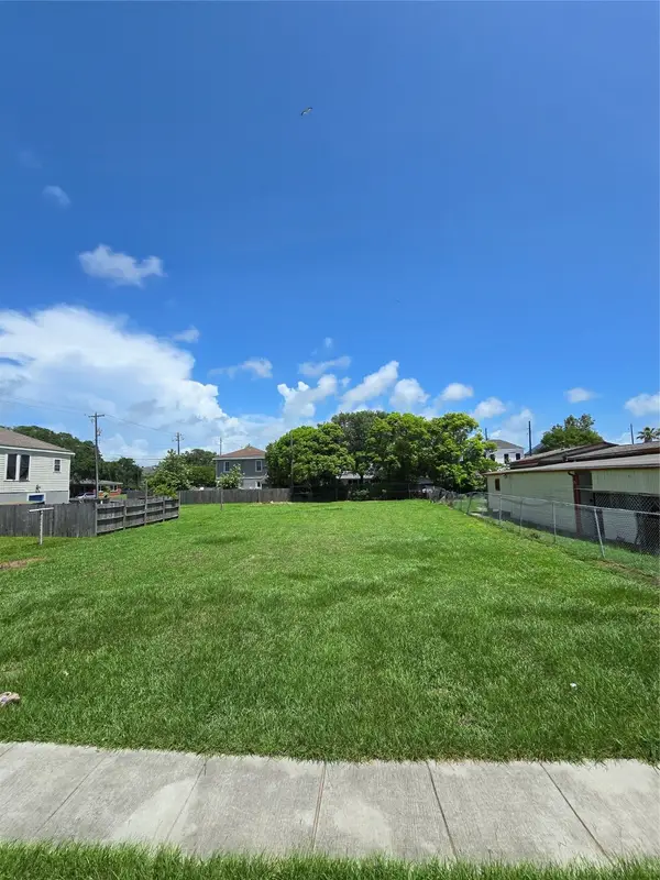 3418 Avenue M, Galveston, TX 77550