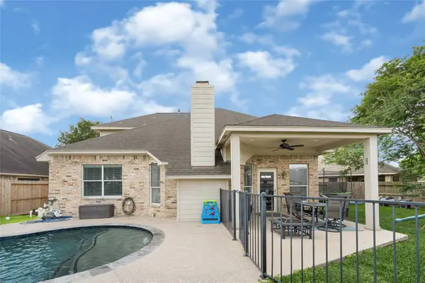 4250 Applerock Drive, Baytown, TX 77521