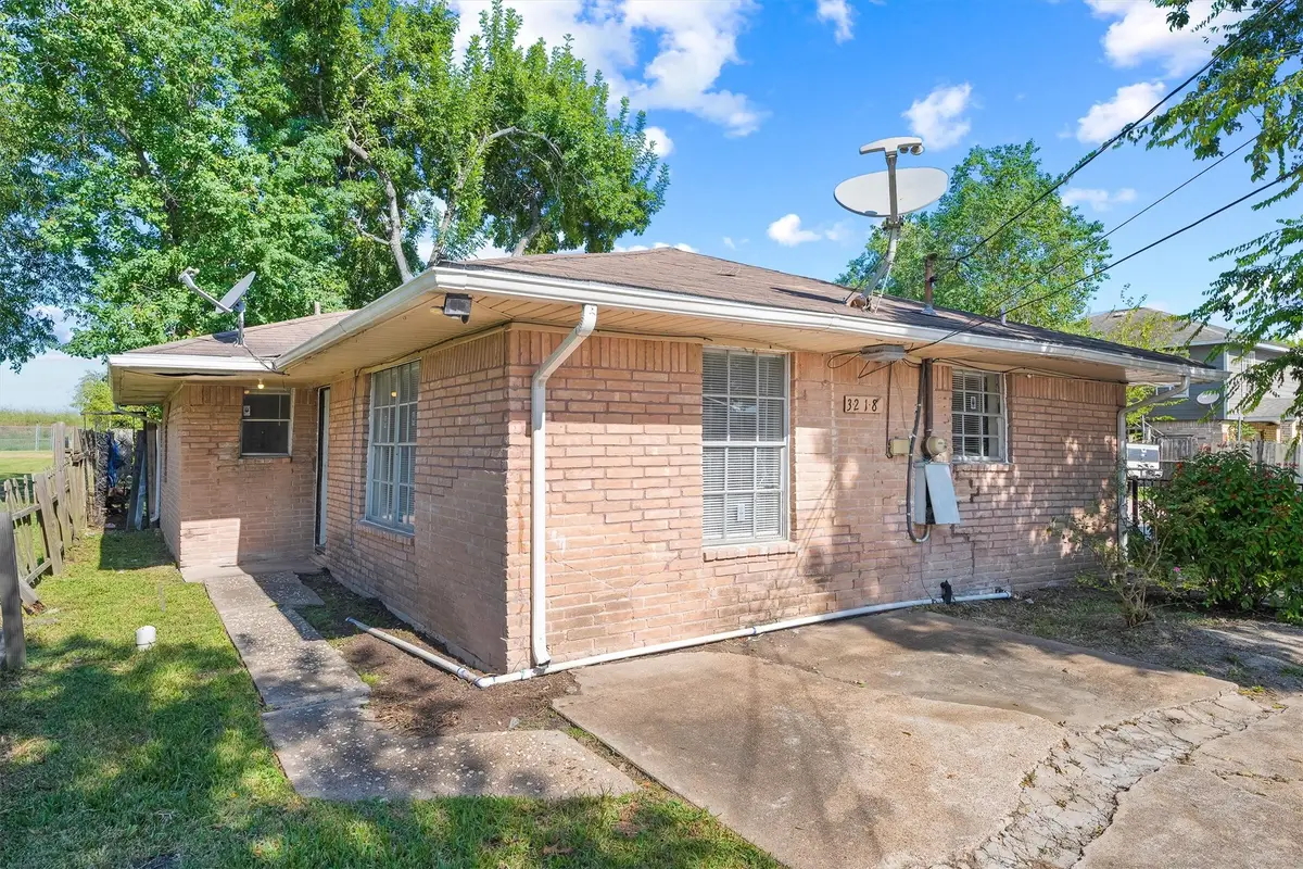 3218 5th Street, Stafford, TX 77477 - #1