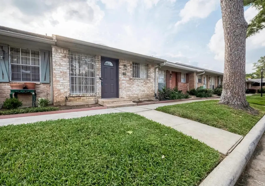 1108 W Tri Oaks Lane #150, Houston, TX 77043 - Image #3