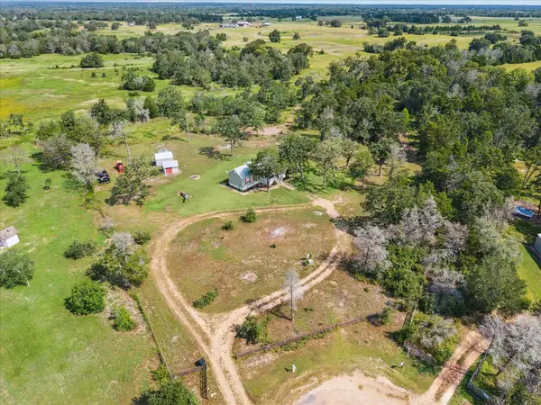 350 Floyd Lane, Round Top, TX 78954