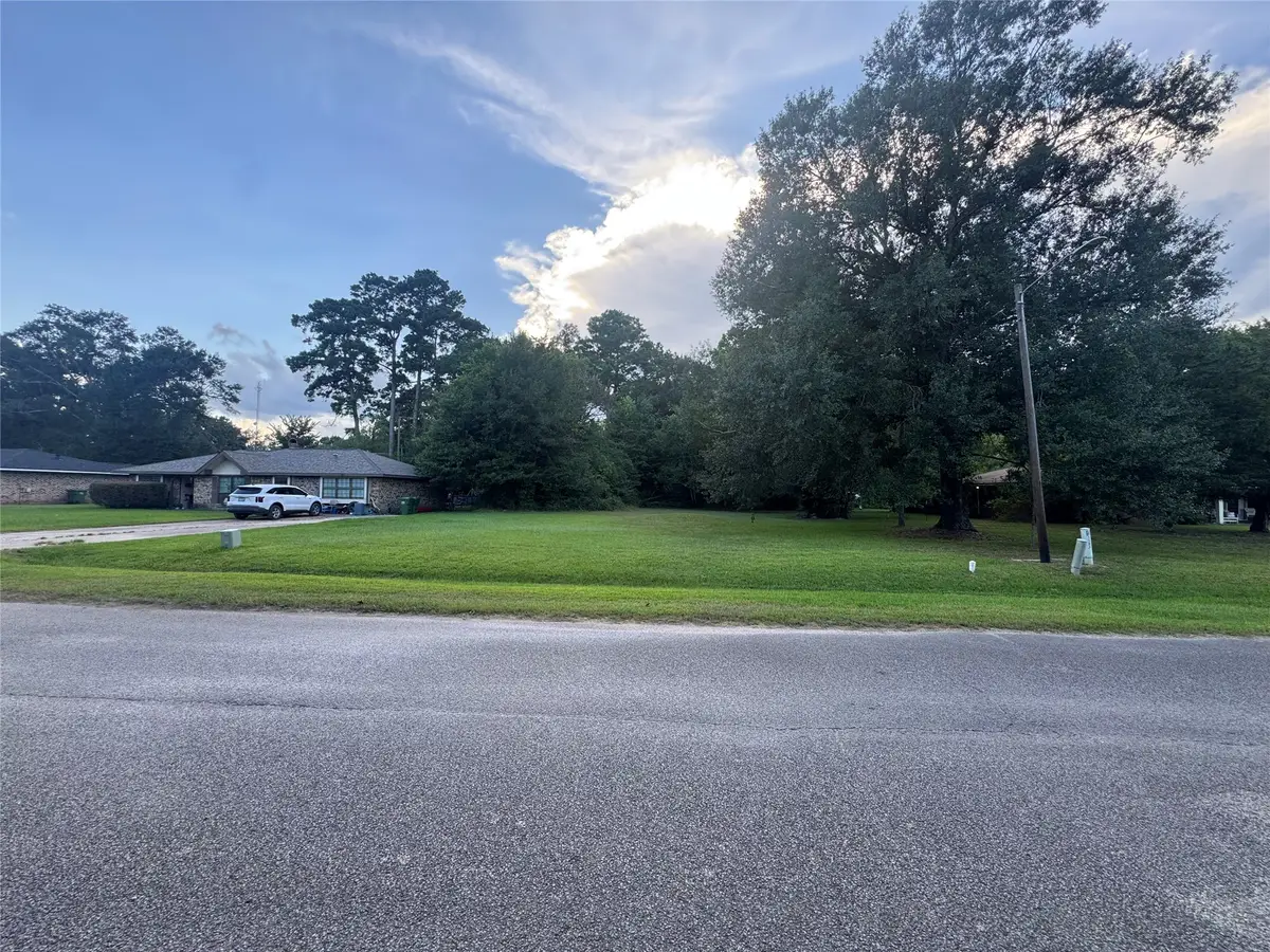000 Crescent Boulevard, Cleveland, TX 77327 - #1