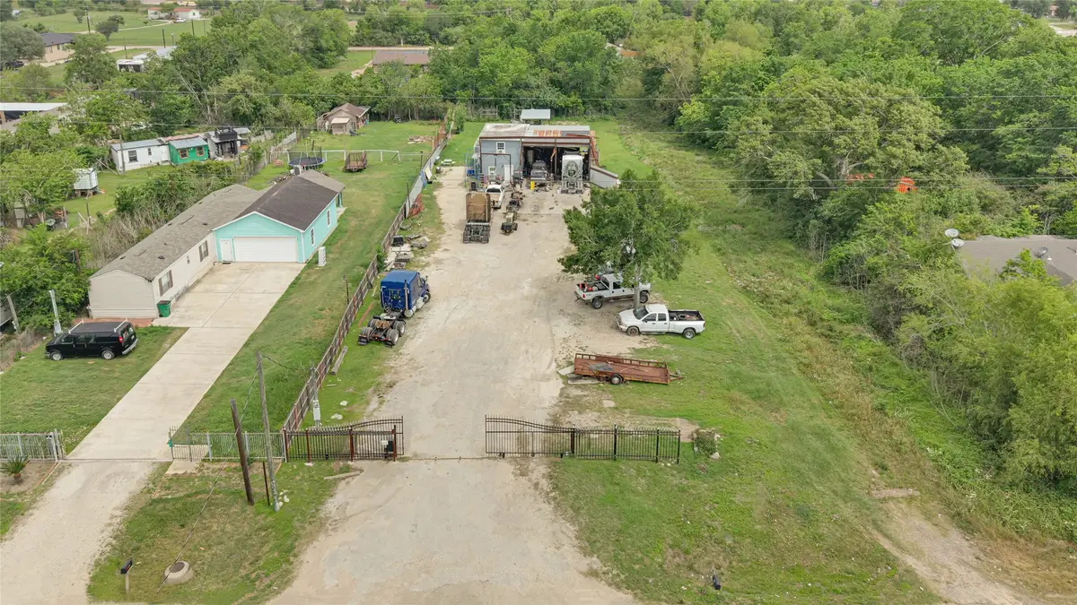 811 Coen Road, Rosharon, TX 77583 - #1