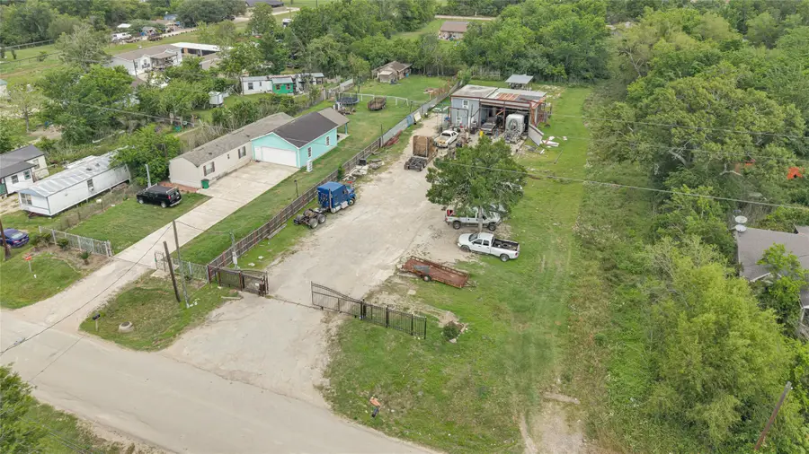 811 Coen Road, Rosharon, TX 77583 - #3