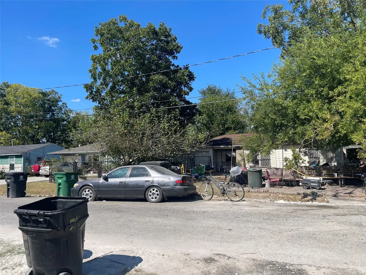 8021 Lynette Street, Houston, TX 77028 - Image #1